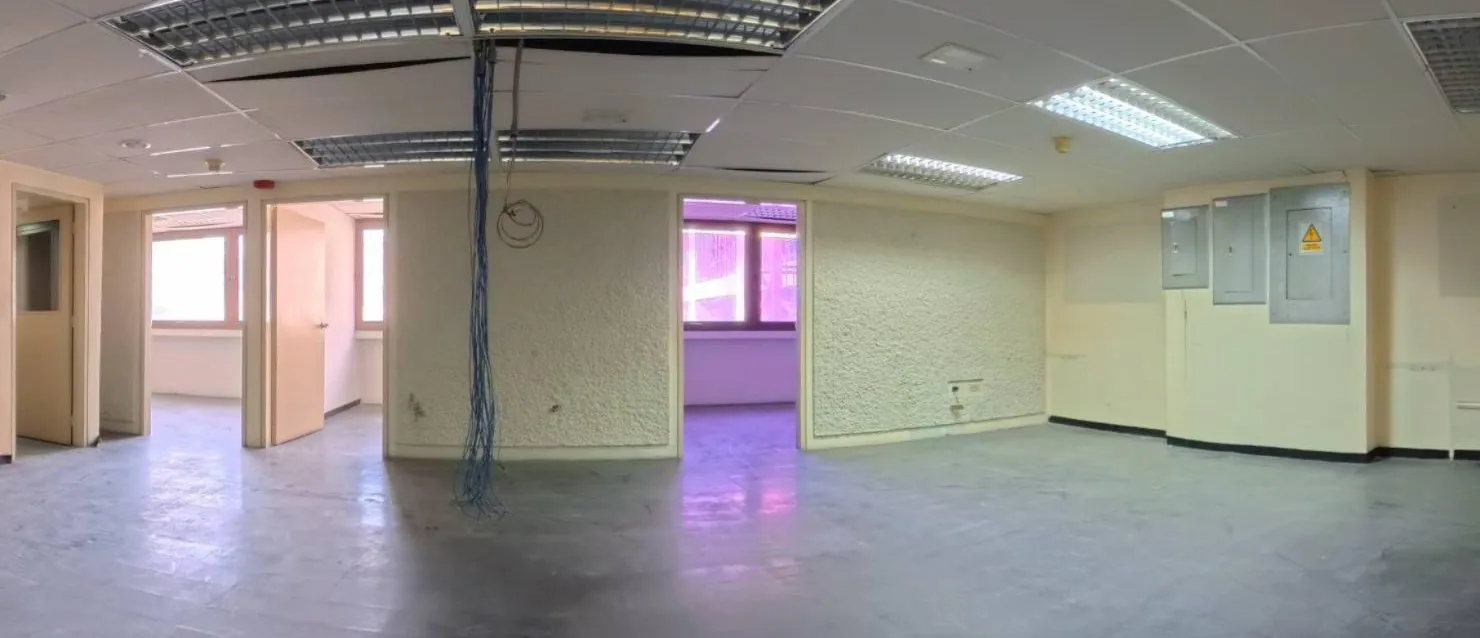 Espacio principal de la oficina Torre Beta antes de la remodelación